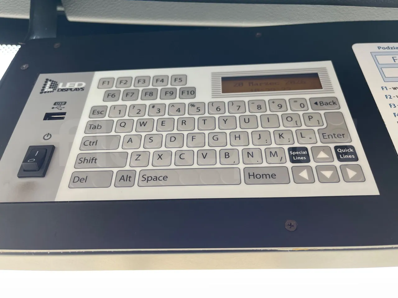 Setra S515 410 02 - Euro6 - 315kW - 12.300mt - command unit indicators