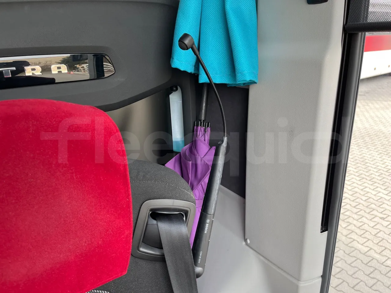 Setra S515 410 02 - Euro6 - 315kW - 12.300mt - driver microphone accessories photo