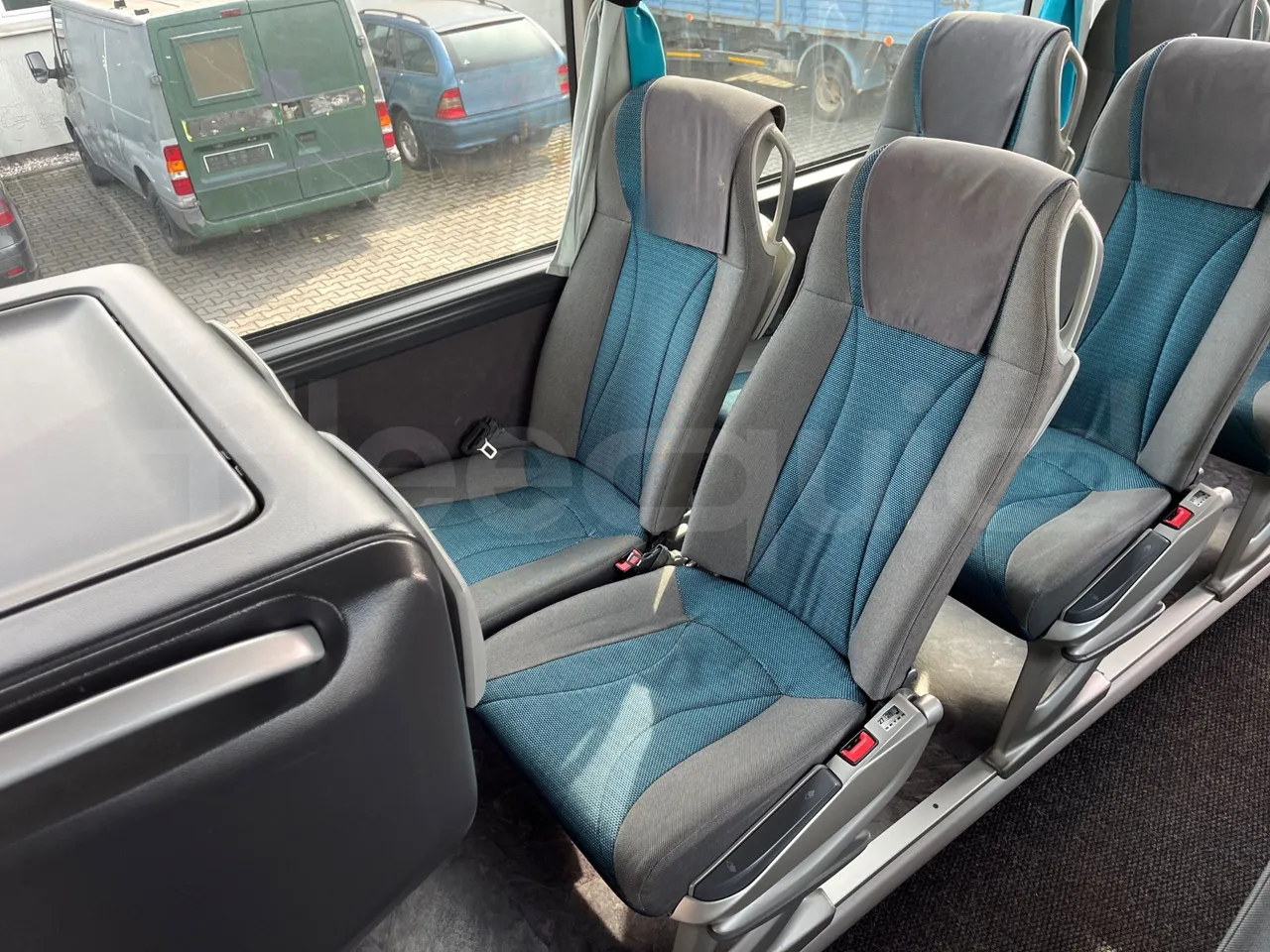 Setra S515 410 02 - Euro6 - 315kW - 12.300mt - single seat detail