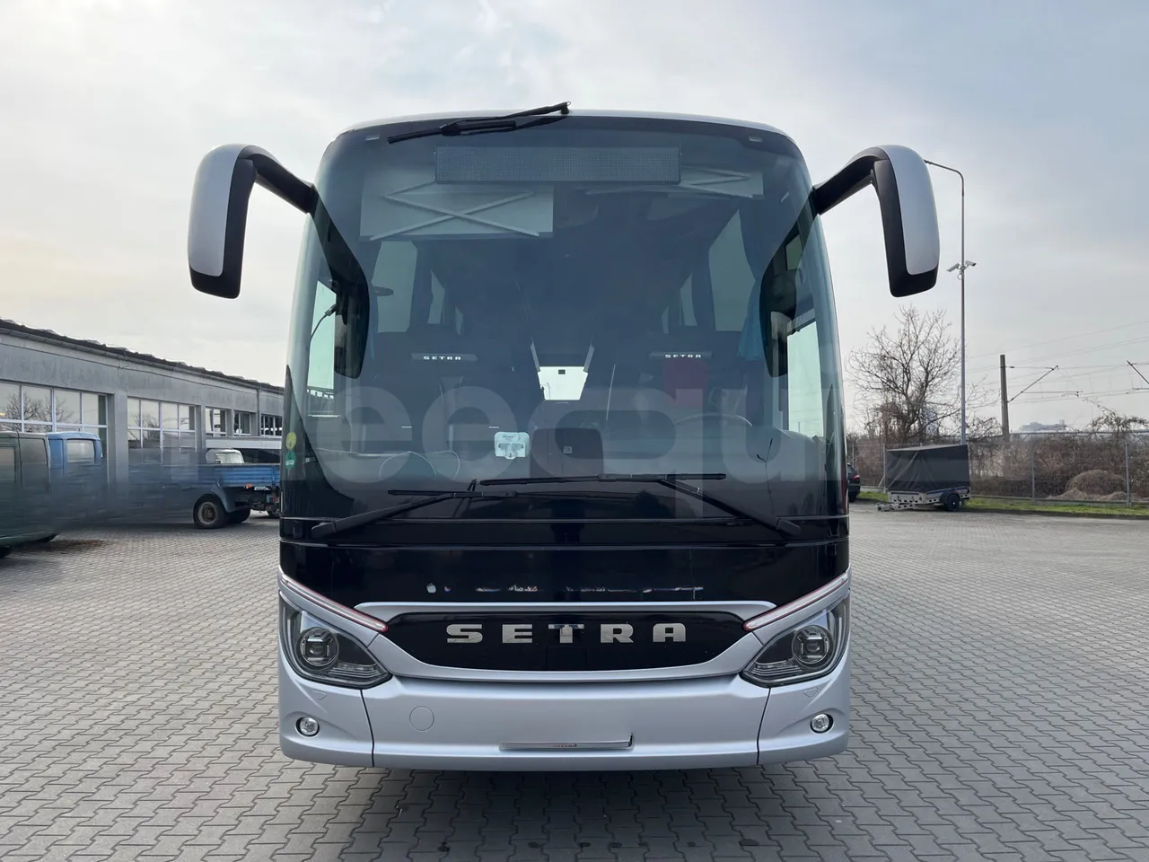 Setra S515 410 02 - Euro6 - 315kW - 12.300mt - front photo