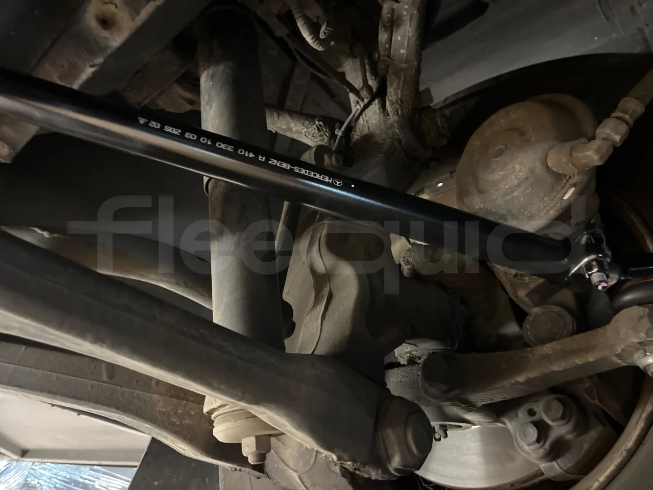 Setra S515 410 02 - Euro6 - 315kW - 12.300mt - front shock absorbers left