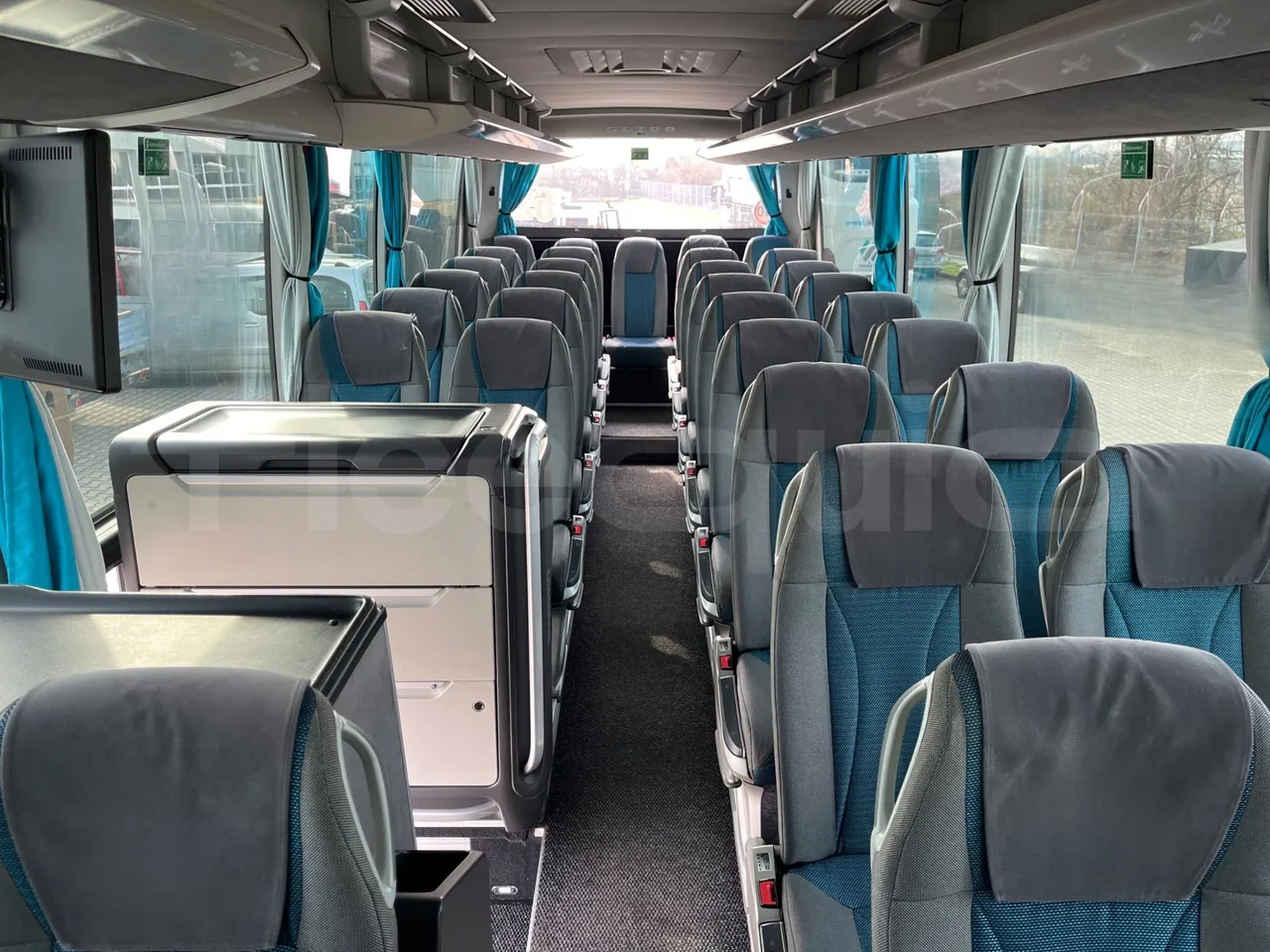 Setra S515 410 02 - Euro6 - 315kW - 12.300mt - reverse view middle aisle