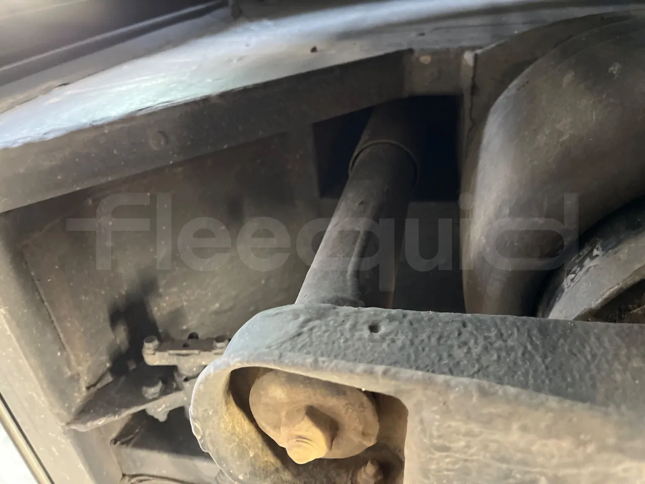 Setra S515 410 02 - Euro6 - 315kW - 12.300mt - axle 2 shock absorbers 1 left