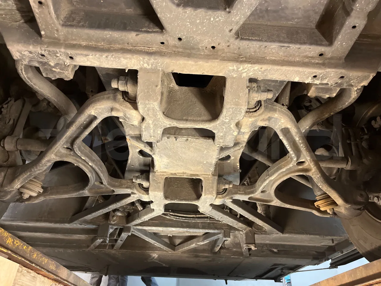 Setra S515 410 02 - Euro6 - 315kW - 12.300mt - front axle central