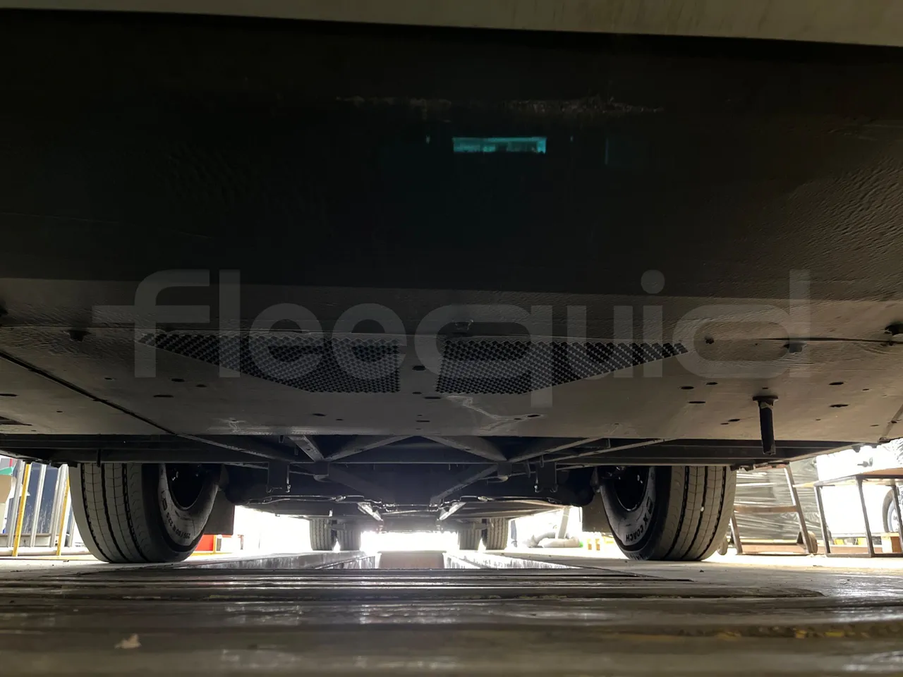 Setra S515 410 02 - Euro6 - 315kW - 12.300mt - front undercarriage from front