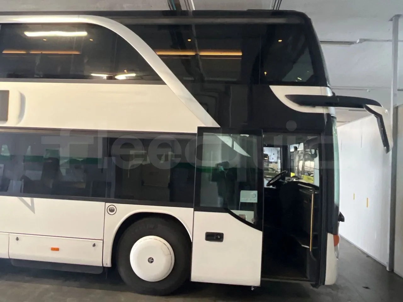 Setra S431 DT - Euro4 - 370kW - 13.890mt - front door 1 open
