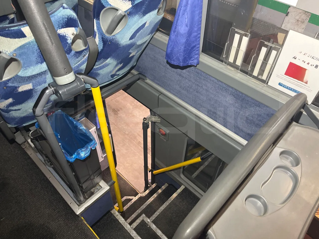 Setra S431 DT - Euro4 - 370kW - 13.890mt - jack and driver keys