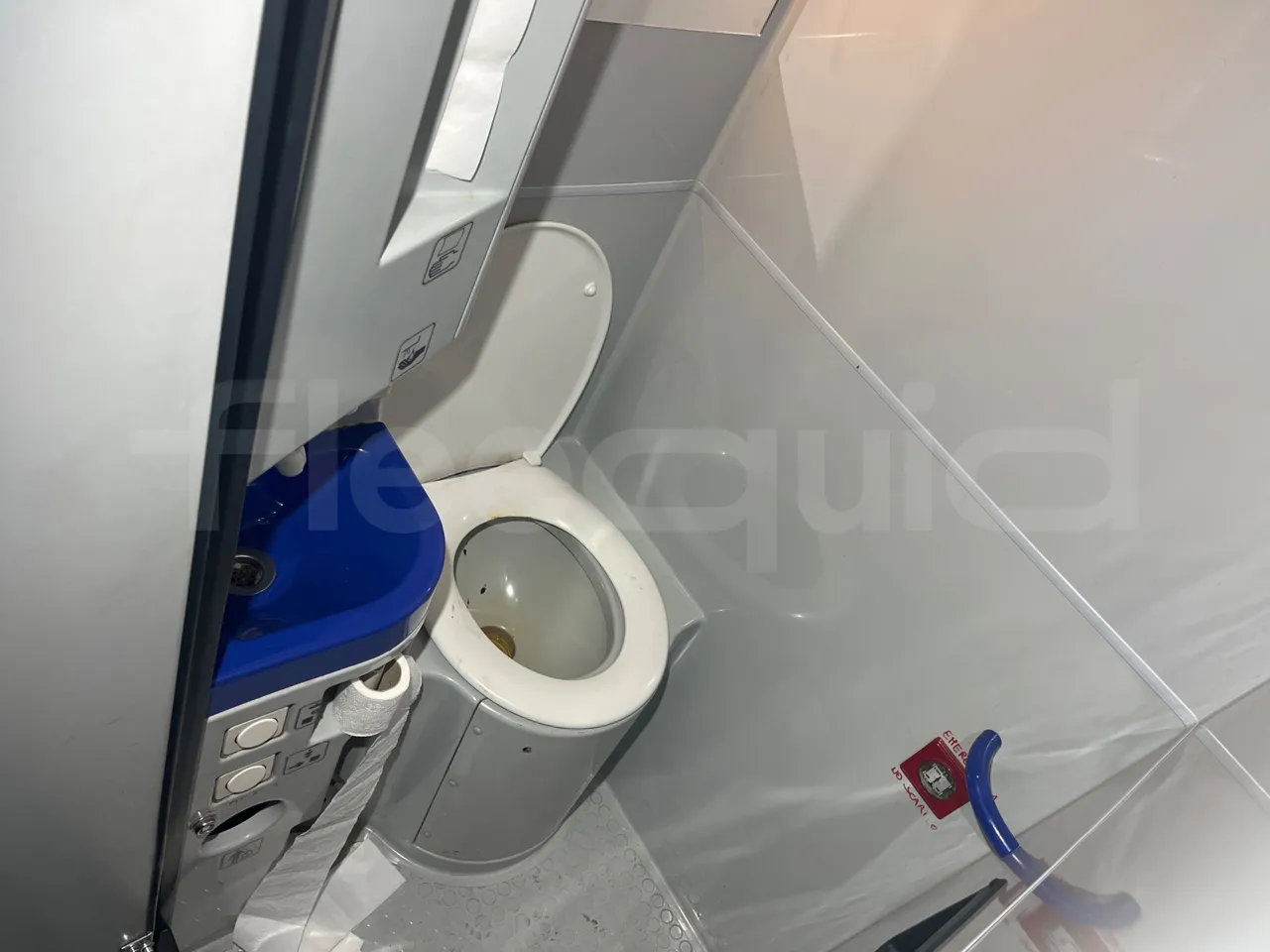 Setra S431 DT - Euro4 - 370kW - 13.890mt - toilette accessories photo