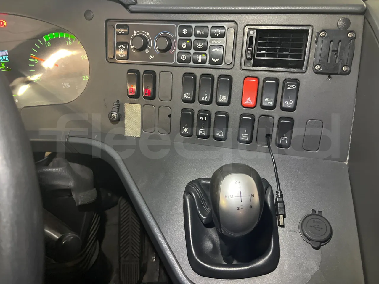 Setra S431 DT - Euro4 - 370kW - 13.890mt - onboard devices 1