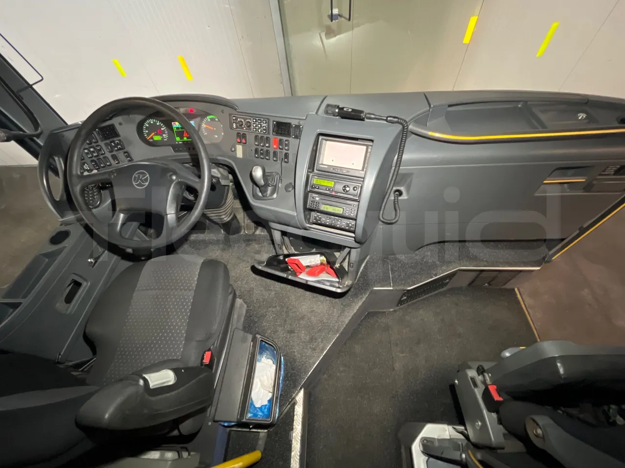 Setra S431 DT - Euro4 - 370kW - 13.890mt - buttons panels on