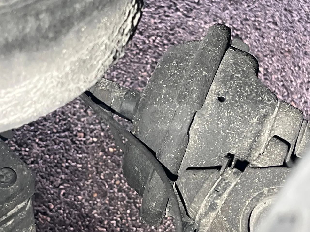 Setra S431 DT - Euro4 - 370kW - 13.890mt - axel 3 caliper brakes left