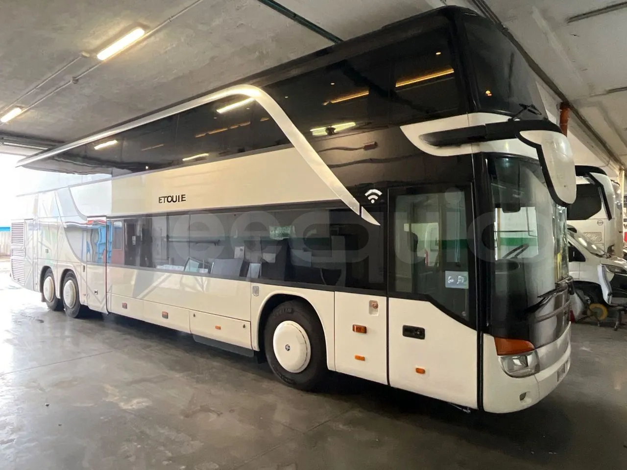 Setra S431 DT - Euro4 - 370kW - 13.890mt - Base cover photo