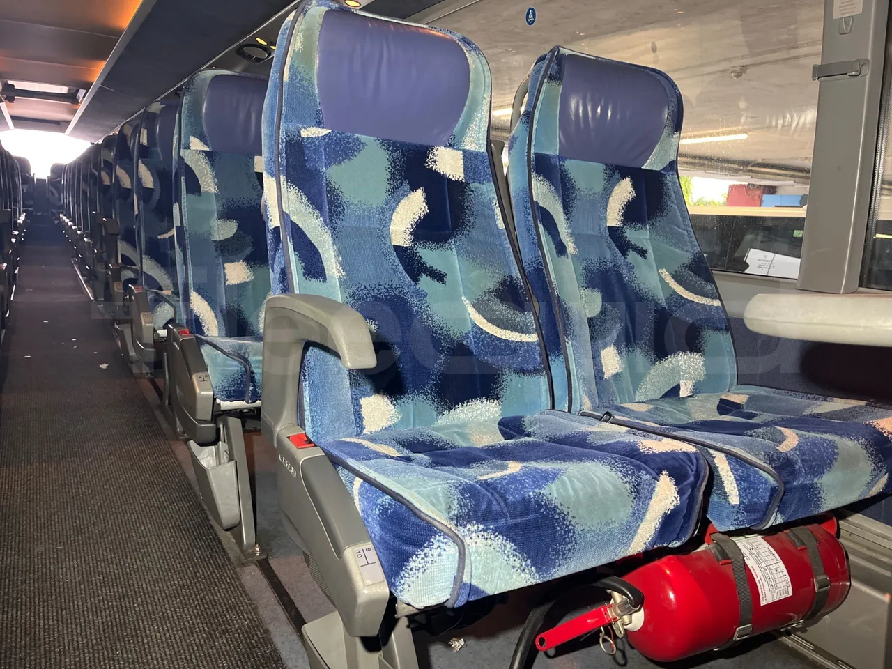 Setra S431 DT - Euro4 - 370kW - 13.890mt - single seat detail