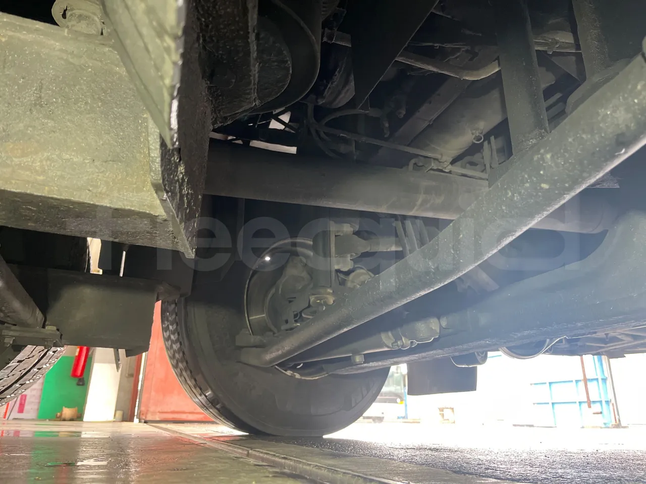 Setra S431 DT - Euro4 - 370kW - 13.890mt - axel 3 discs left