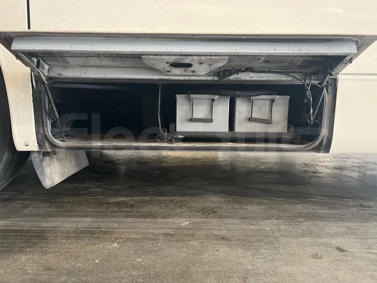 Setra S431 DT - Euro4 - 370kW - 13.890mt - external compartments photo