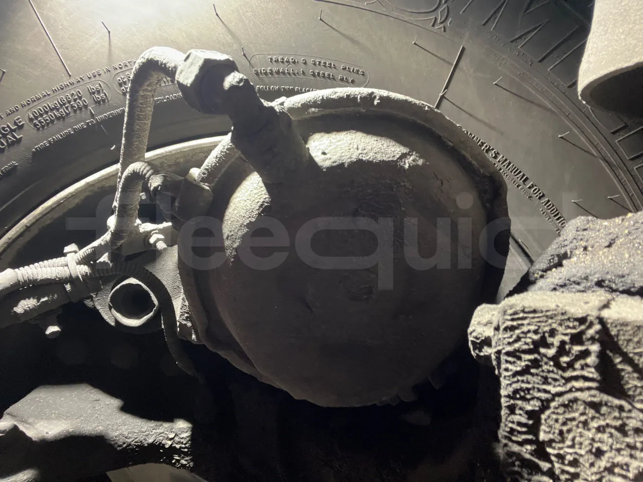 Setra S431 DT - Euro4 - 370kW - 13.890mt - front brake calipers left