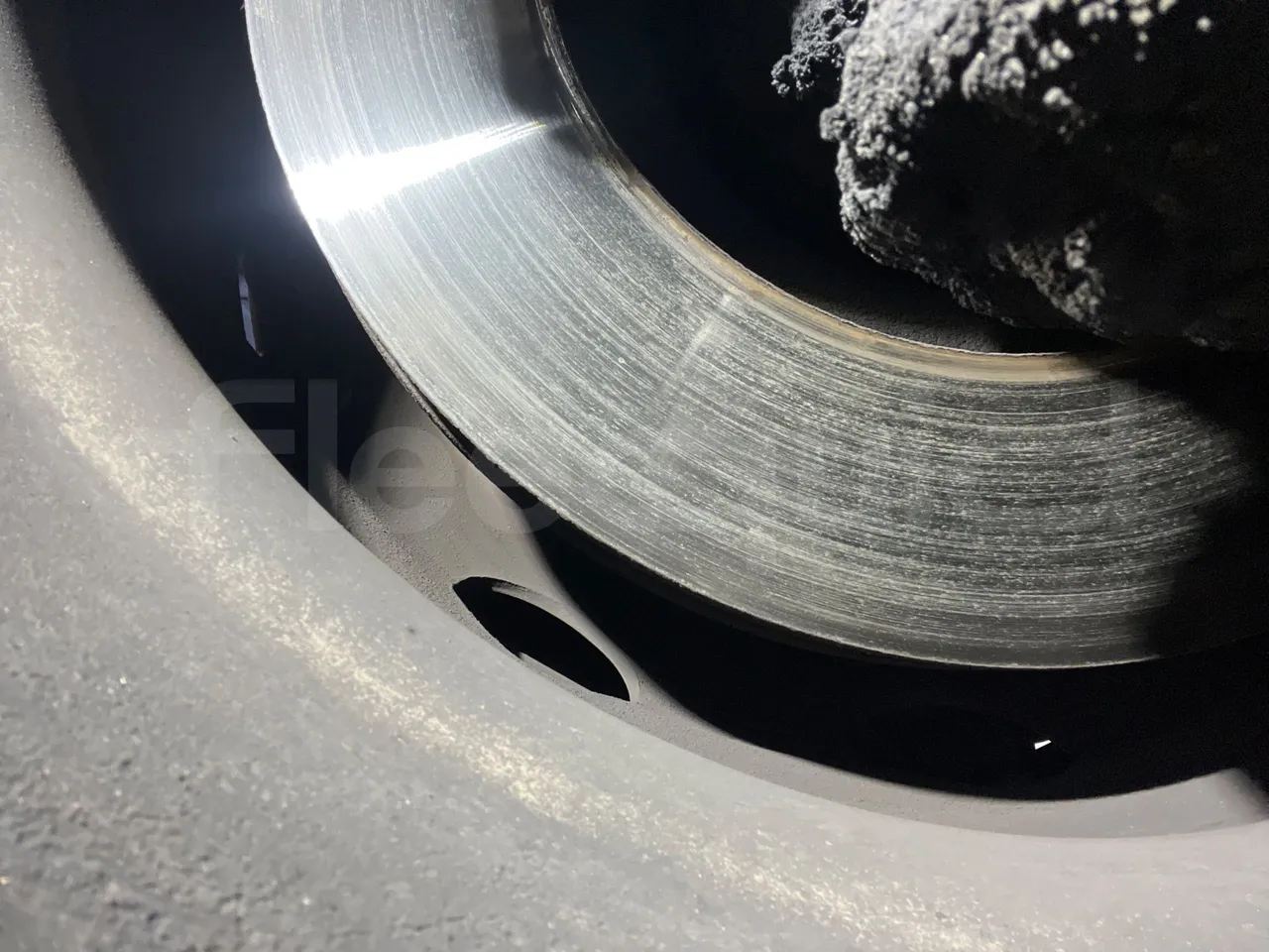 Setra S431 DT - Euro4 - 370kW - 13.890mt - front discs left