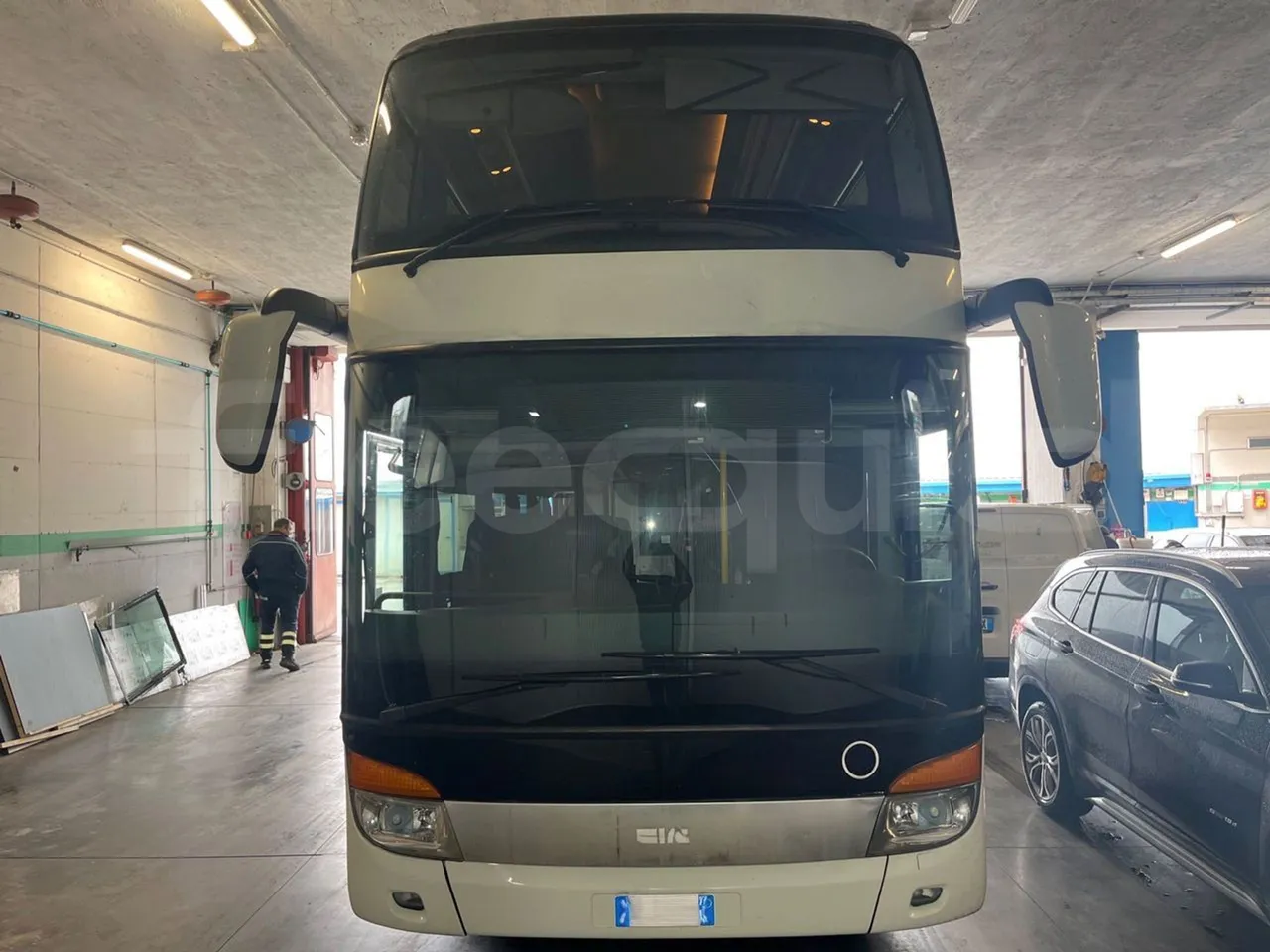 Setra S431 DT - Euro4 - 370kW - 13.890mt - front photo