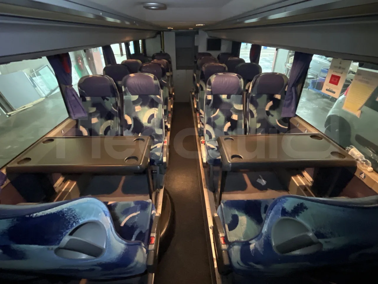 Setra S431 DT - Euro4 - 370kW - 13.890mt - reverse view middle aisle