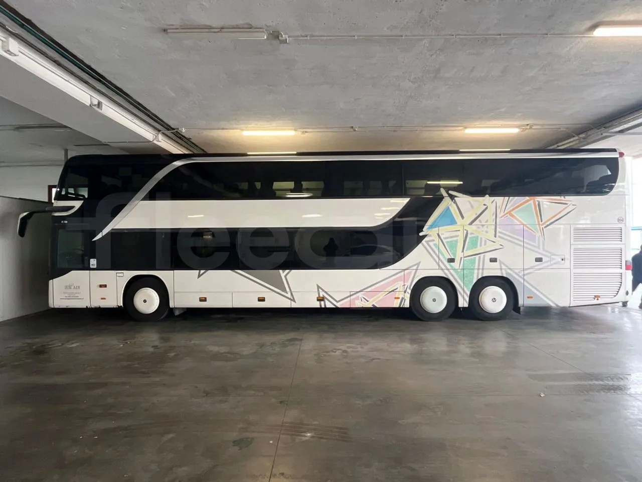 Setra S431 DT - Euro4 - 370kW - 13.890mt - left side photo