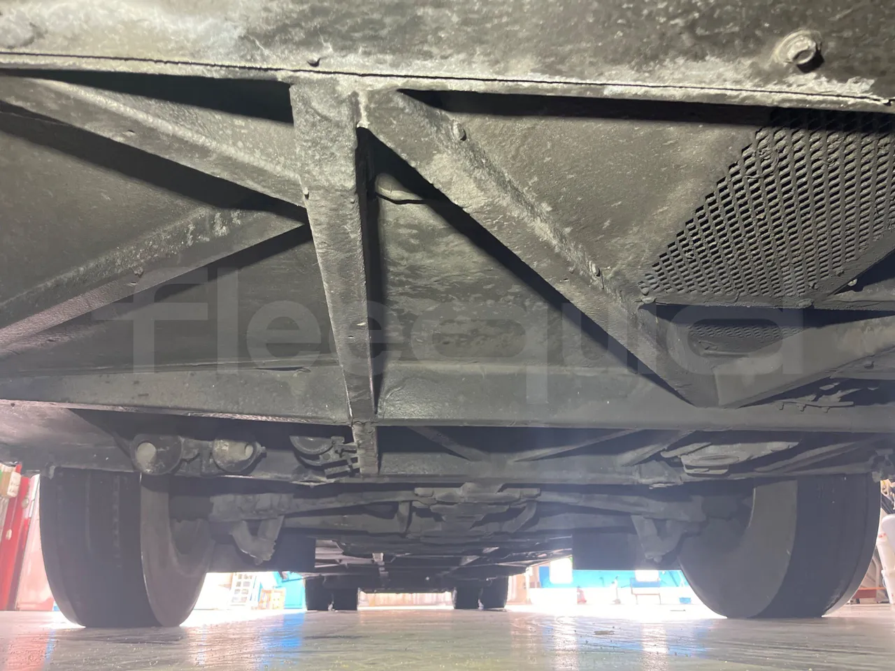 Setra S431 DT - Euro4 - 370kW - 13.890mt - front undercarriage from front