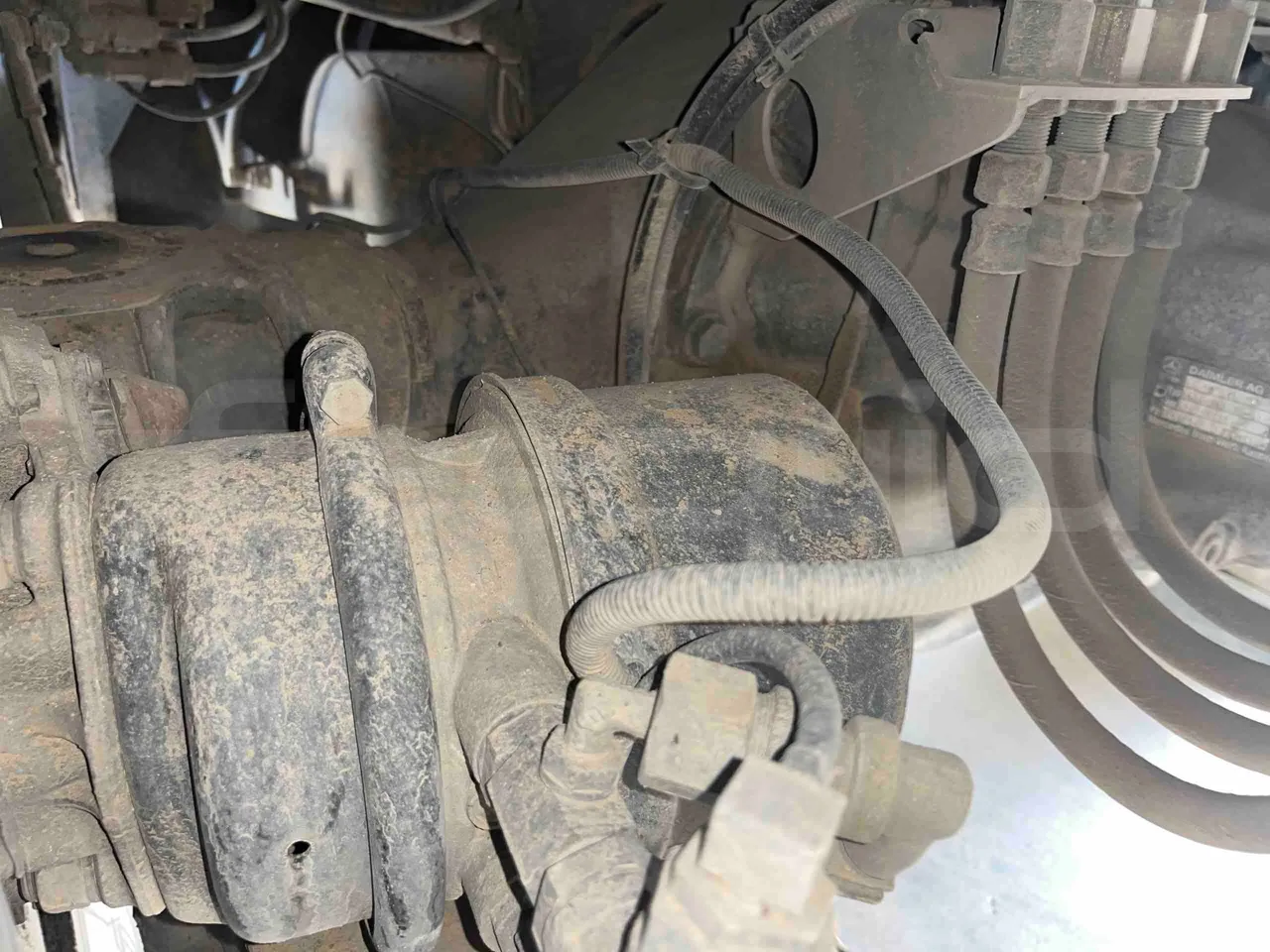 Irizar Mercedes Benz - axle 2 caliper brakes left