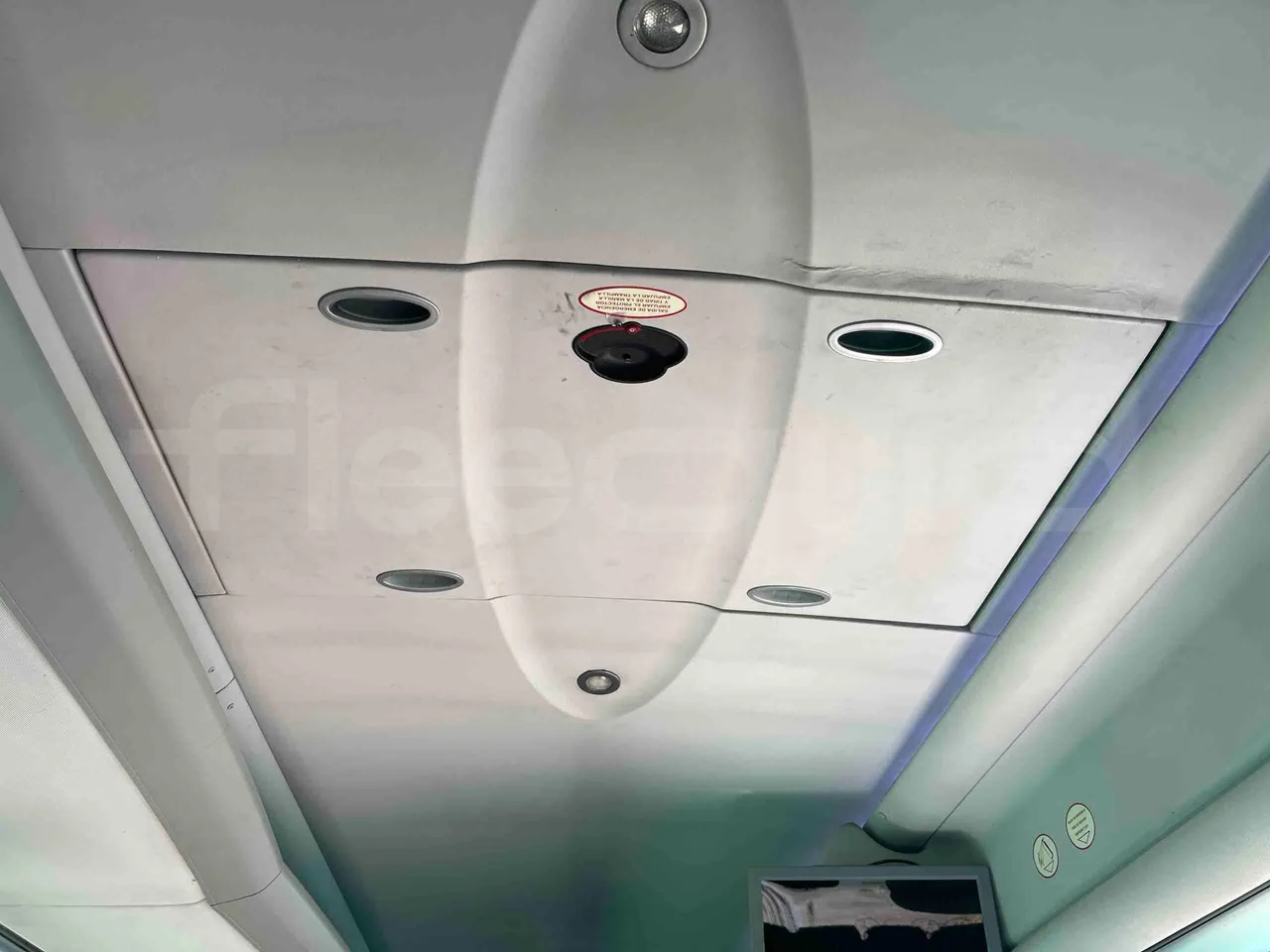 Irizar Mercedes Benz - roof hatch 1