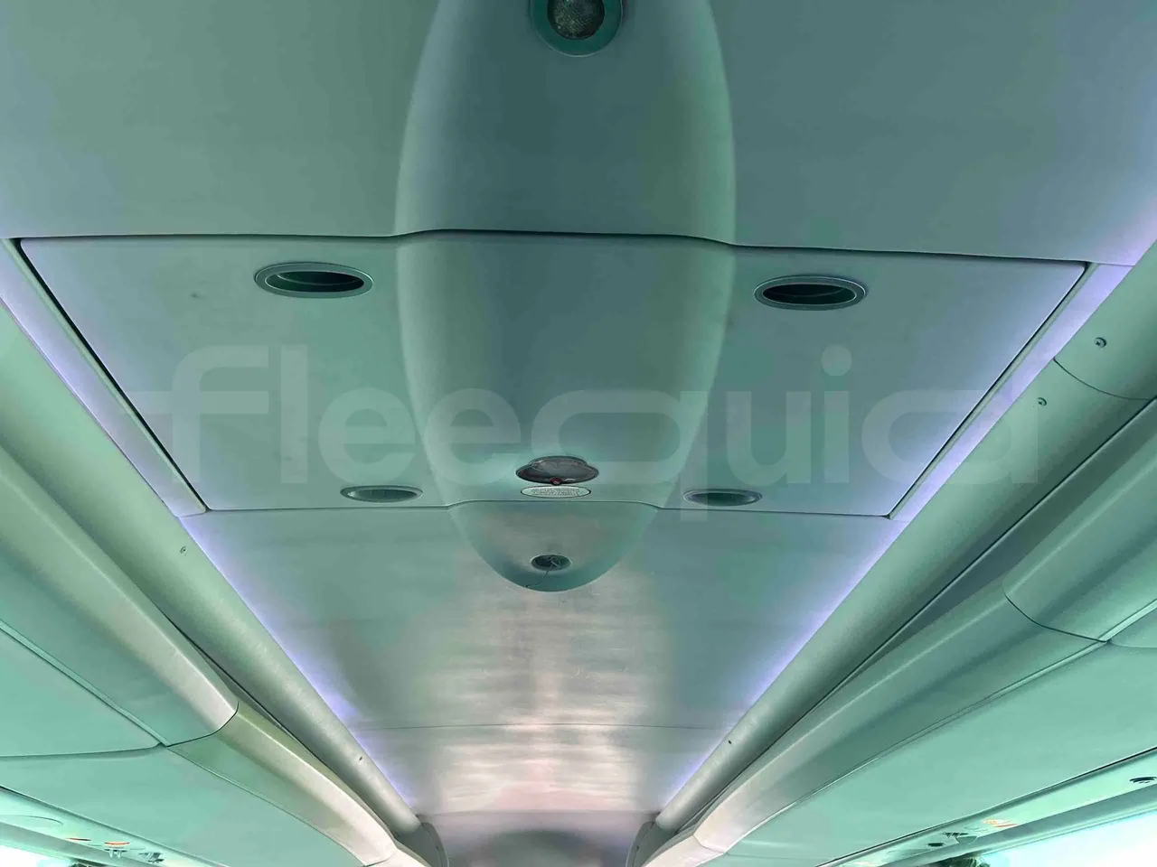 Irizar Mercedes Benz - roof hatch 2