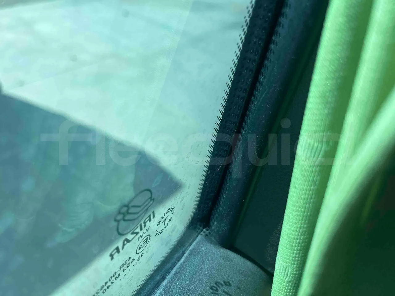 Irizar Mercedes Benz - roof hatch 3