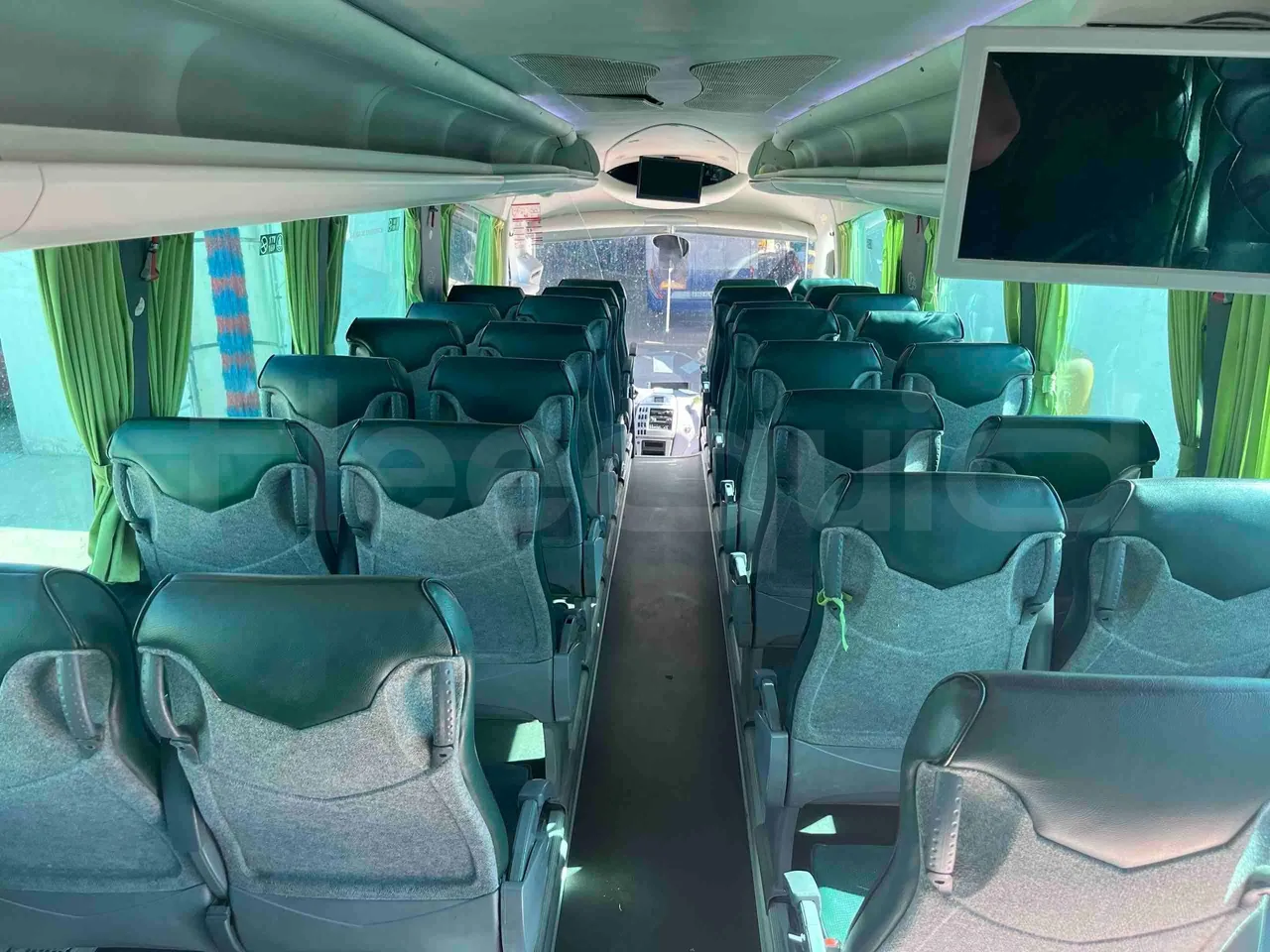 Irizar Mercedes Benz - forward view middle aisle