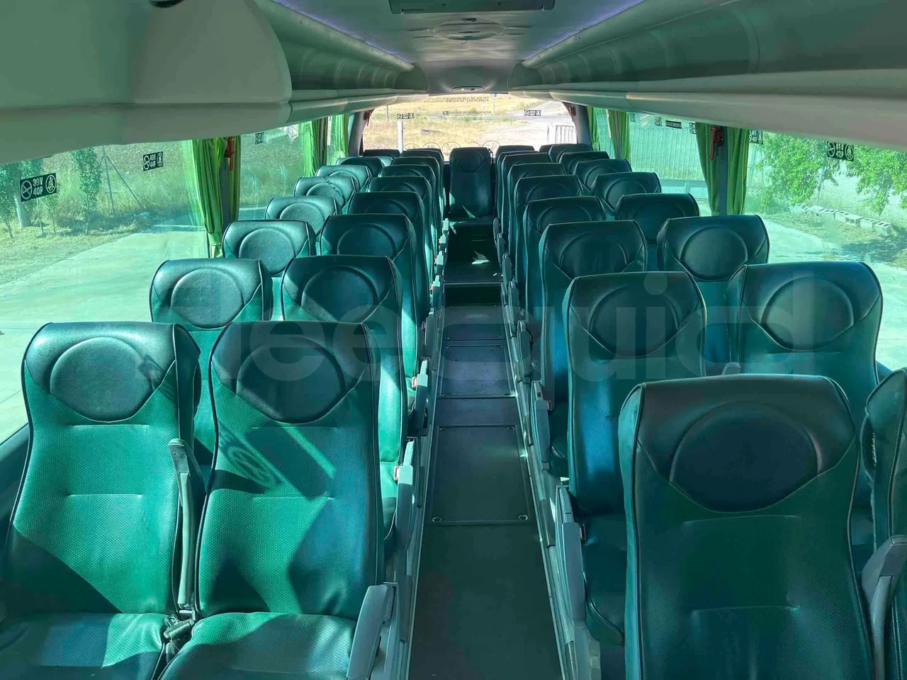 Irizar Mercedes Benz - reverse view middle aisle