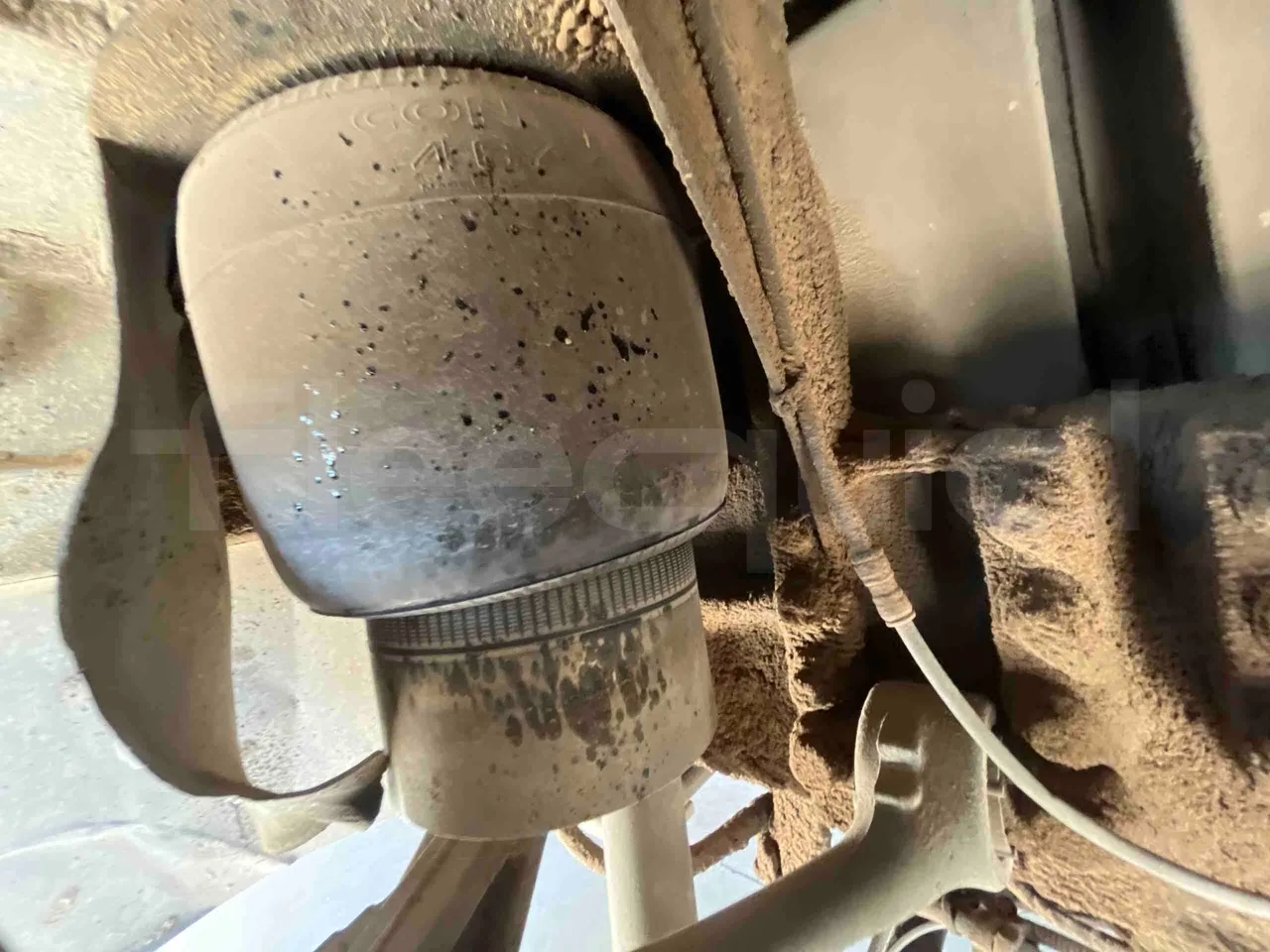 Irizar Mercedes Benz - axel 3 shock absorbers 1 right