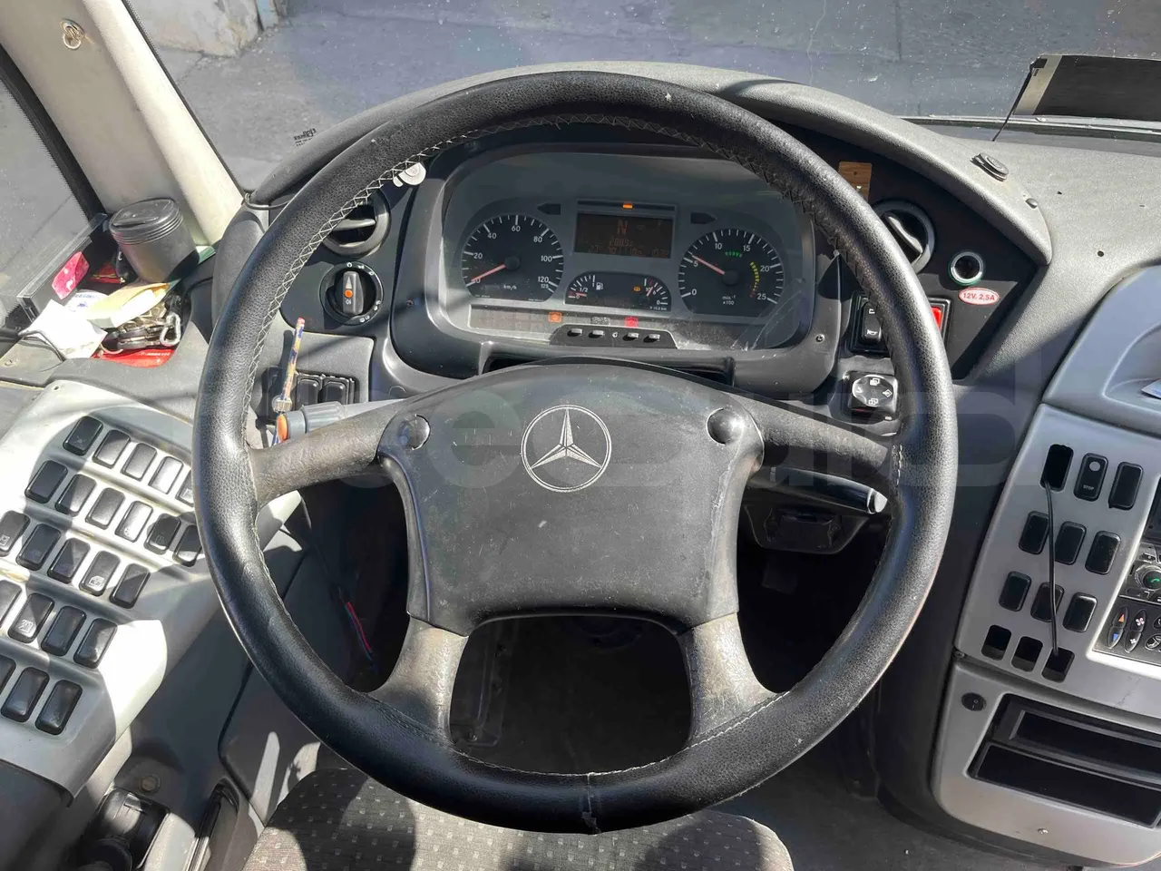 Irizar Mercedes Benz - steering wheel photo