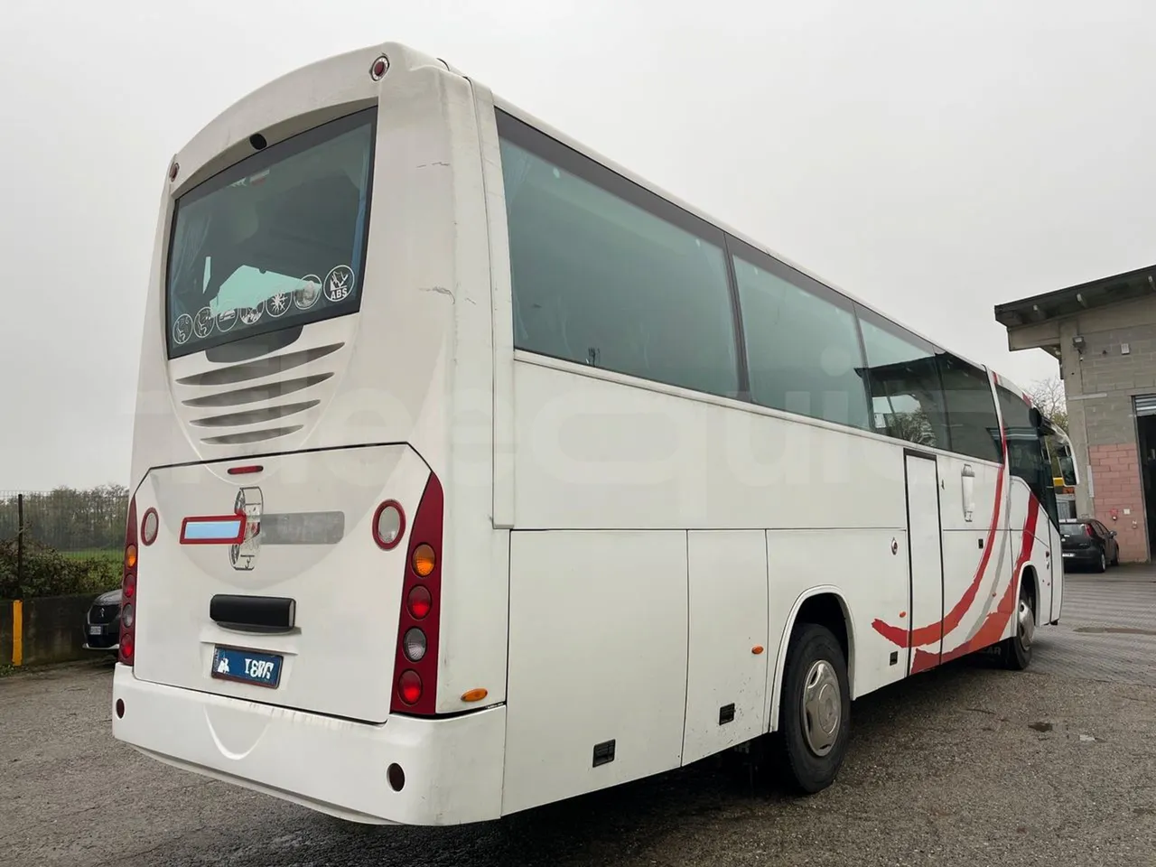 Irizar Scania K400 - EUR5 - 294kW - 12m - 3/4 right rear doors closed