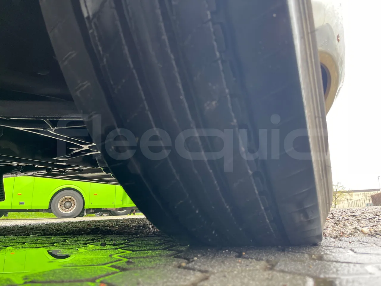 Irizar Scania K400 - EUR5 - 294kW - 12m - tread condition front tires left