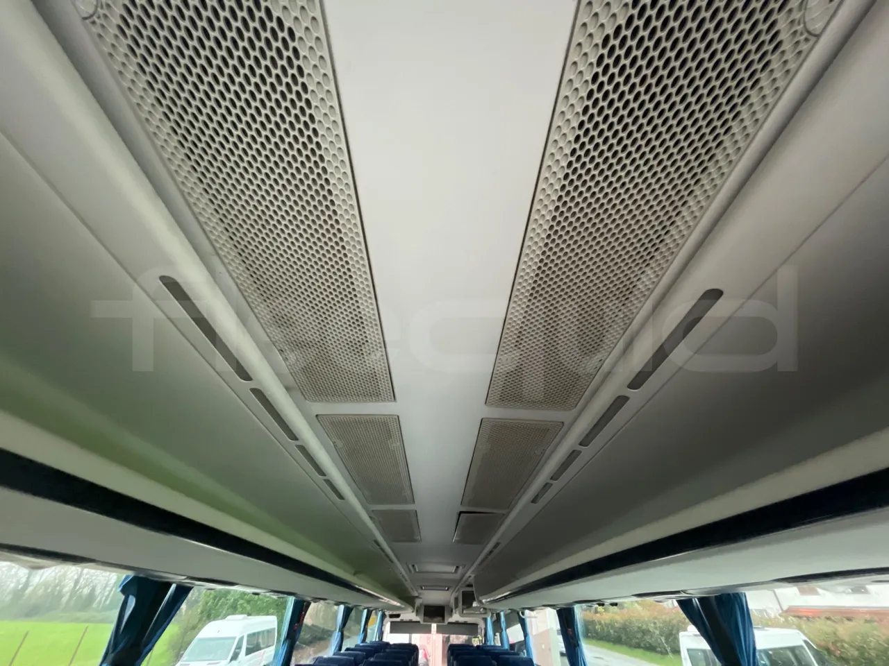 Irizar Scania K400 - EUR5 - 294kW - 12m - overhead compartments photo