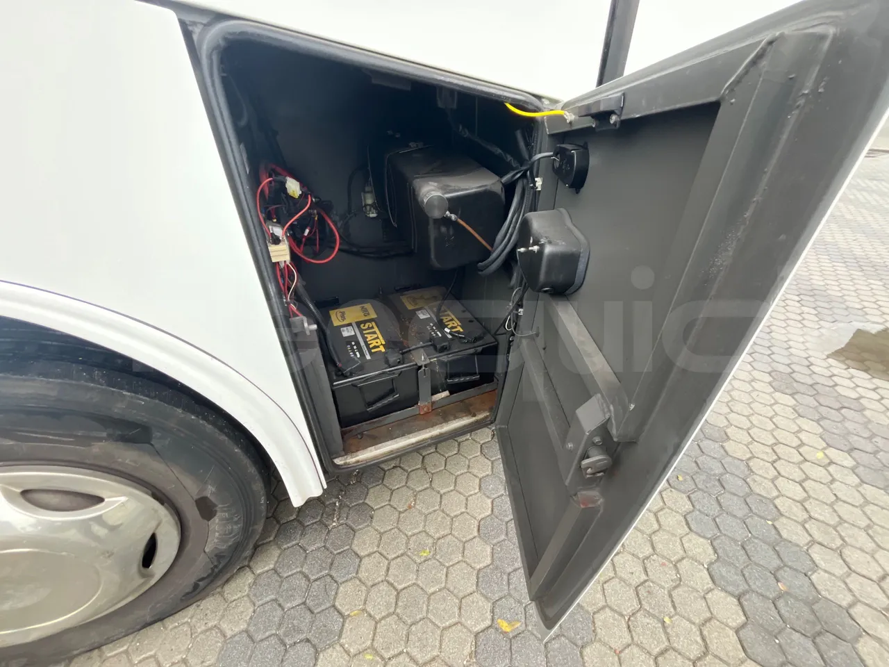 Irizar Scania K400 - EUR5 - 294kW - 12m - gearbox plate photo