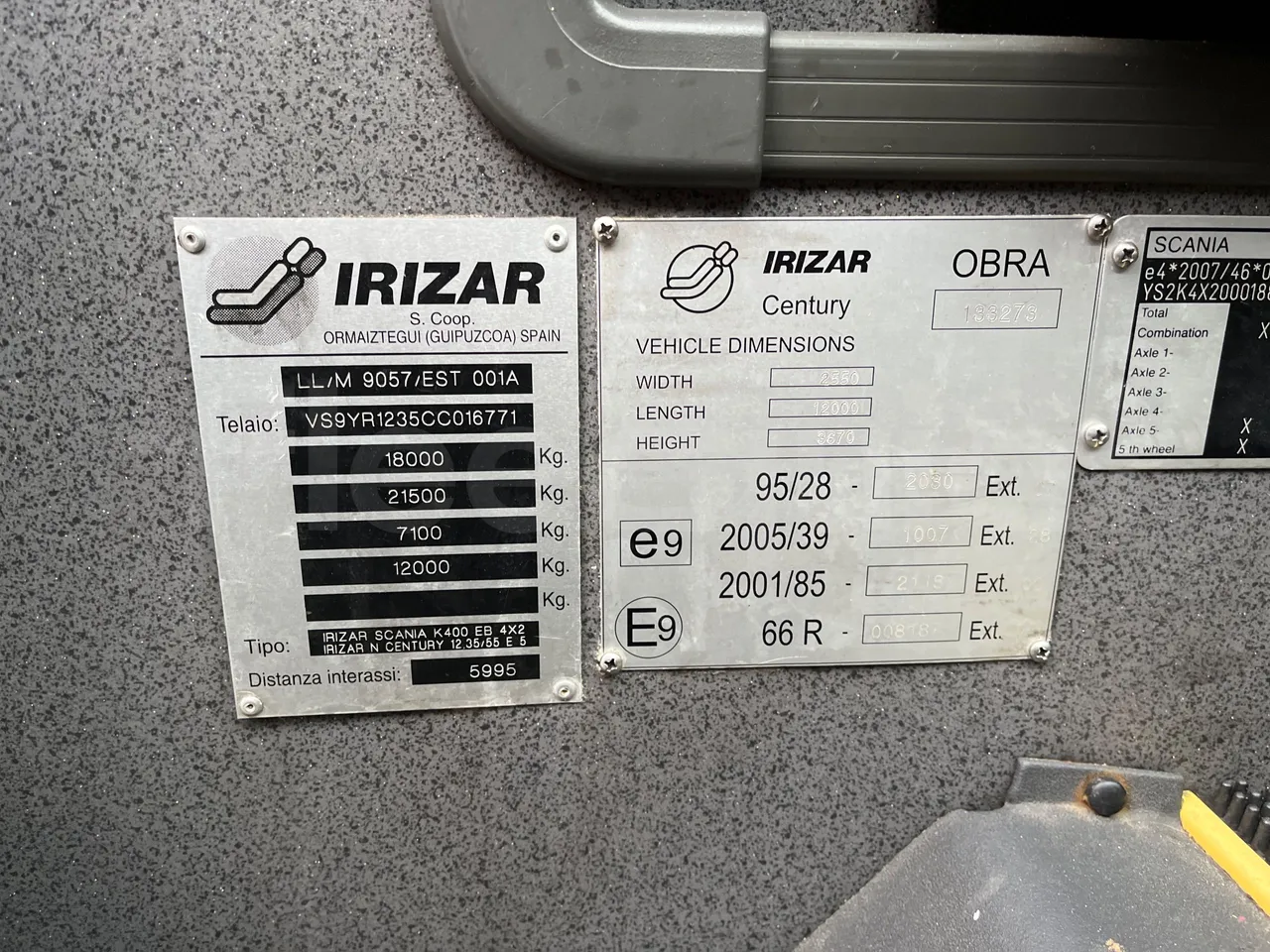 Irizar Scania K400 - EUR5 - 294kW - 12m - vehicle plate photo