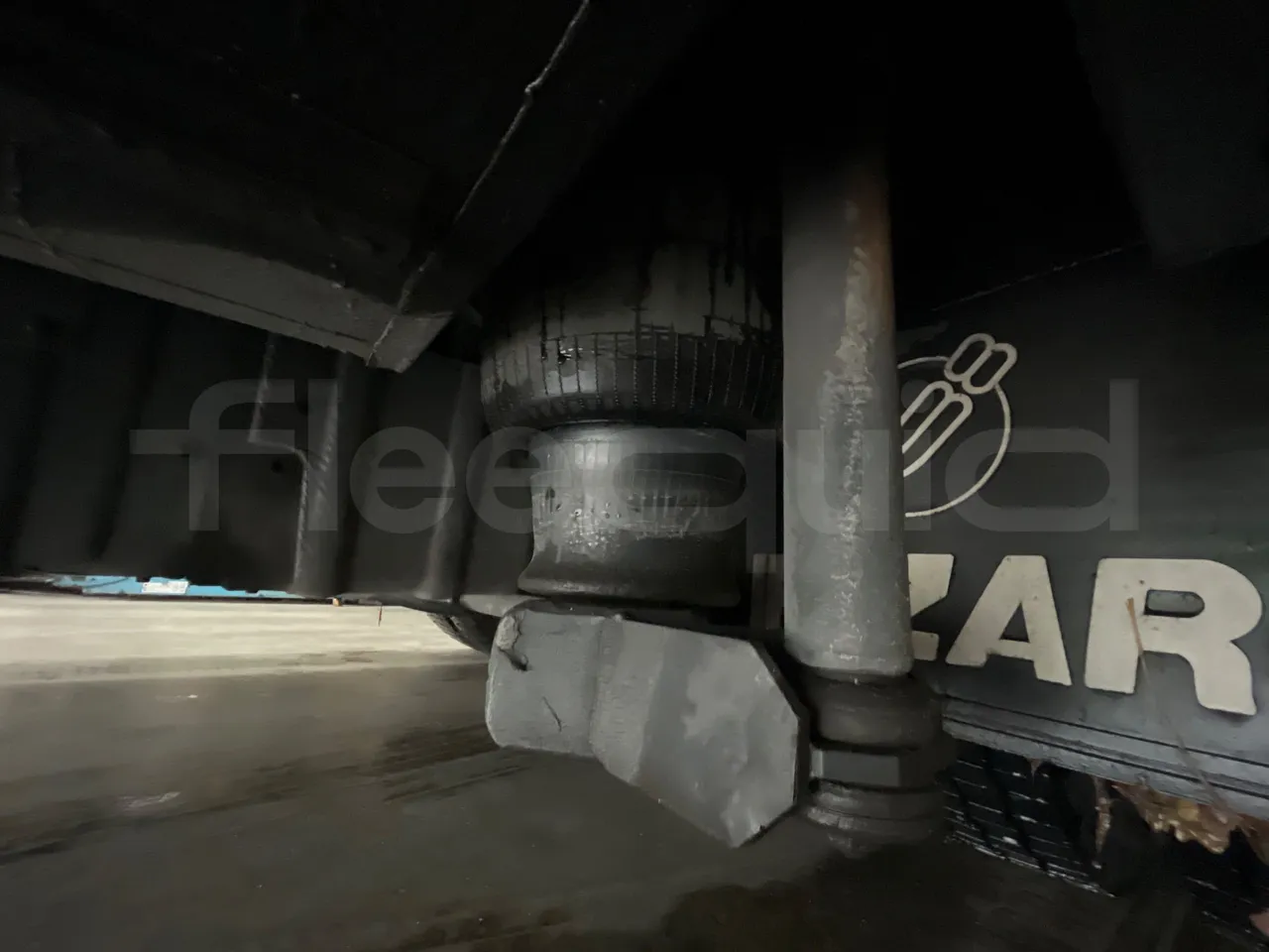 Irizar Scania K400 - EUR5 - 294kW - 12m - axle 2 shock absorbers 2 left