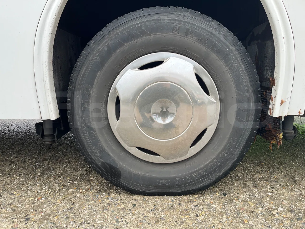 Irizar Scania K400 - EUR5 - 294kW - 12m - rear left tire photo