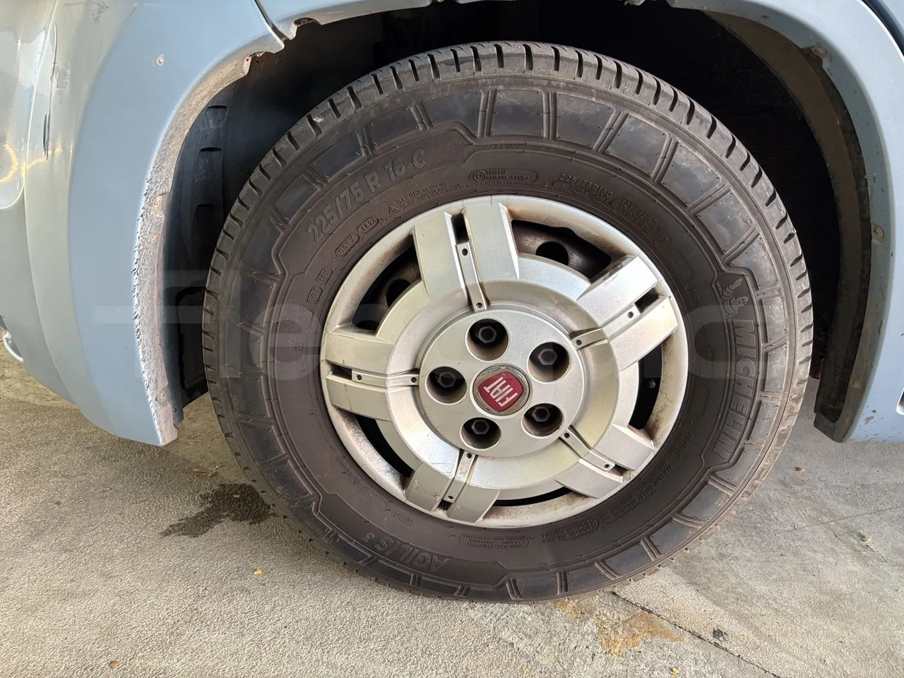 Fiat Ducato - First Axle Left Side: Complete Tyre