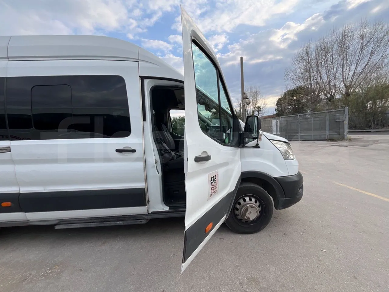 Ford Transit FBD - Euro 6 - 125 kW - 6.704 mt - front door 1 open