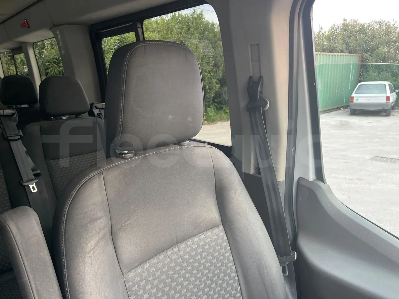 Ford Transit FBD - Euro 6 - 125 kW - 6.704 mt - driver microphone accessories photo