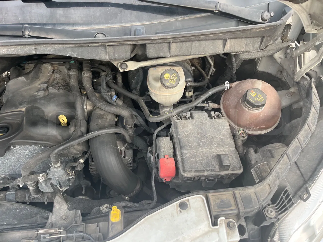 Ford Transit FBD - Euro 6 - 125 kW - 6.704 mt - air conditioning compressor