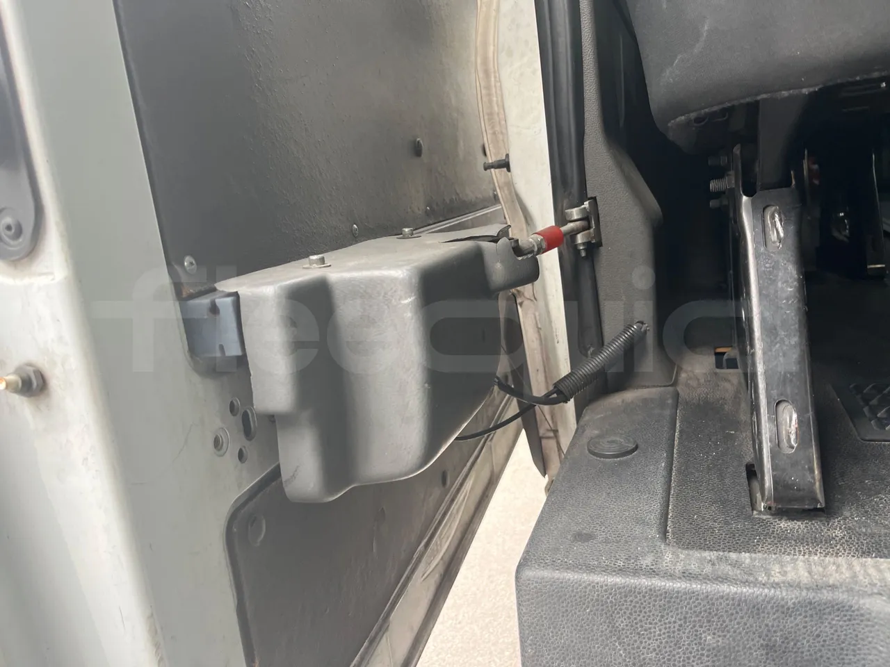 Ford Transit FBD - Euro 6 - 125 kW - 6.704 mt - door mechanism photo