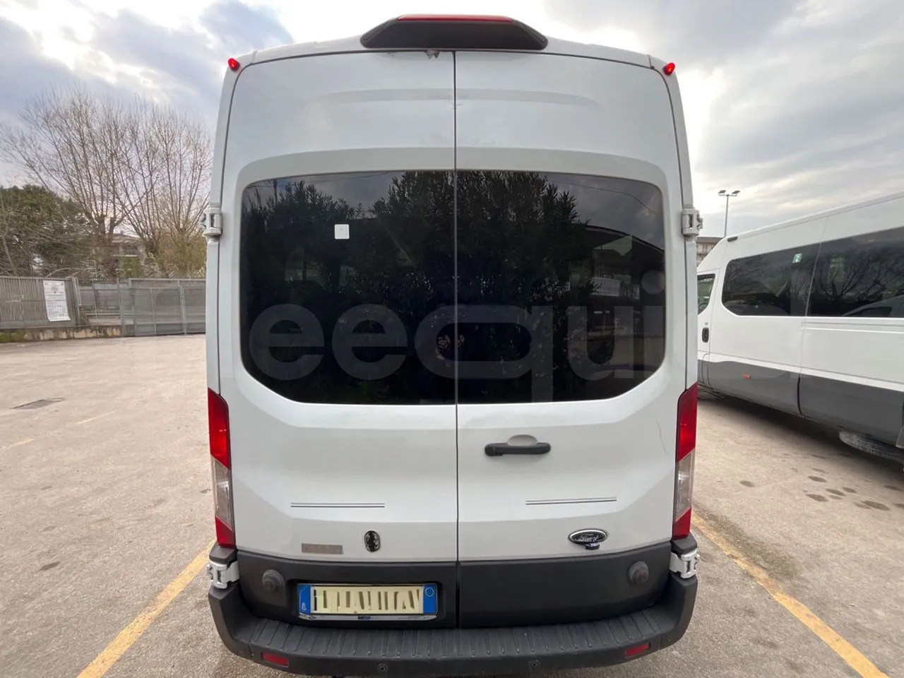 Ford Transit FBD - Euro 6 - 125 kW - 6.704 mt - rear hatch closed