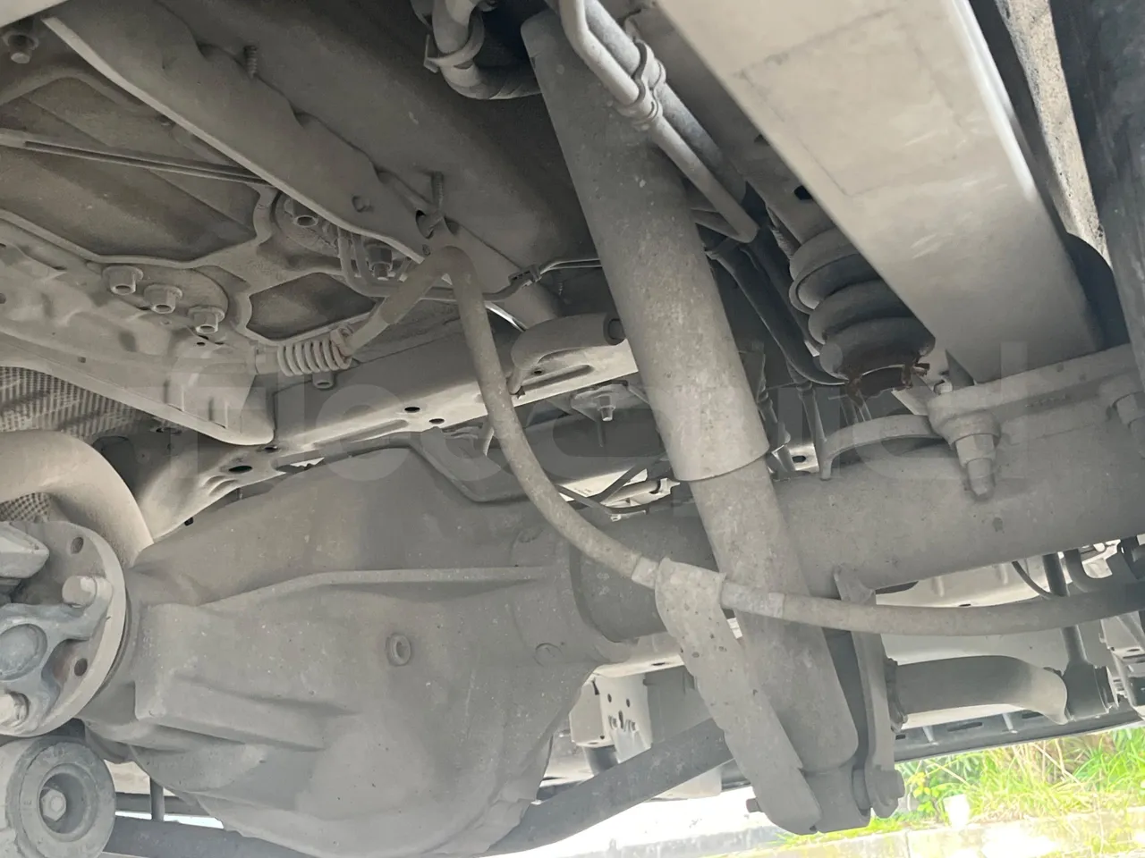 Ford Transit FBD - Euro 6 - 125 kW - 6.704 mt - axle 2 shock absorbers 2 left