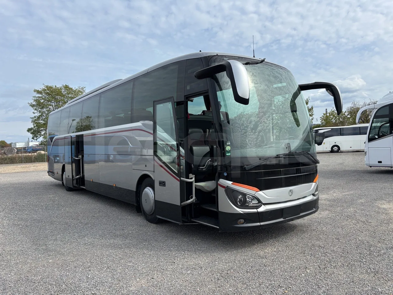 Setra S516 - 3/4 Front Right Side Doors Open