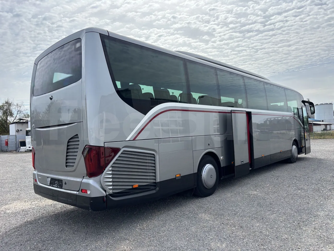 Setra S516 - 3/4 Rear Right Side Doors Open