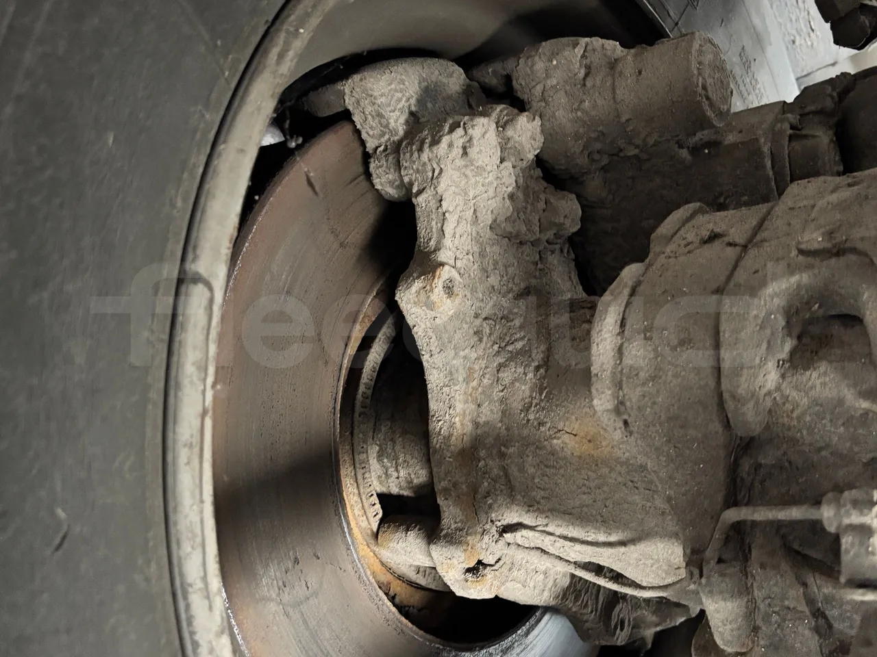 Setra S516 - Second Axle Discs Right Side